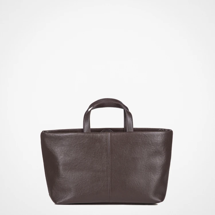 Damska skórzana torebka ciemnobrązowa typu shopper.