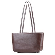 Torba z naturalnej skóry typu shopper z długim i krótkim uchwytem oraz ozdobną minimalistyczna zawieszką z przodu